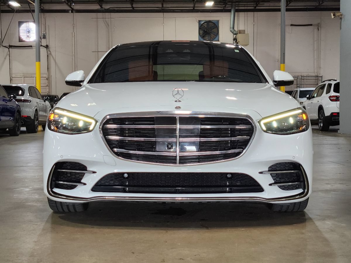Used 2024 Mercedes-Benz S 580 4MATIC Sedan image 2