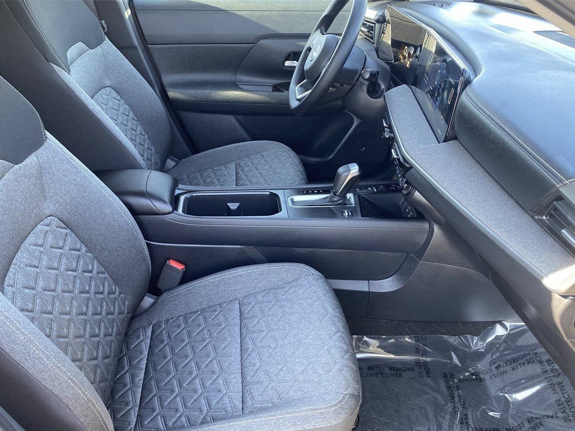 New 2026 Nissan Kicks SV w/ Cold Weather Package FWD image 9
