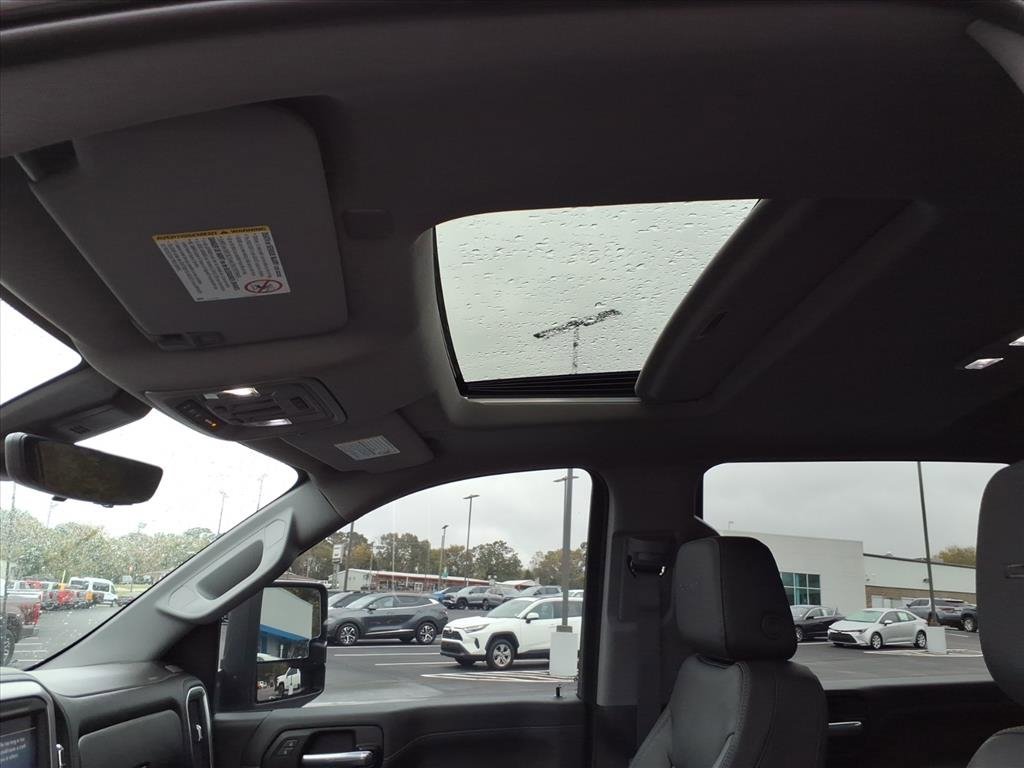 Used 2023 GMC Sierra 2500 Denali w/ Denali Black Diamond Edition image 17