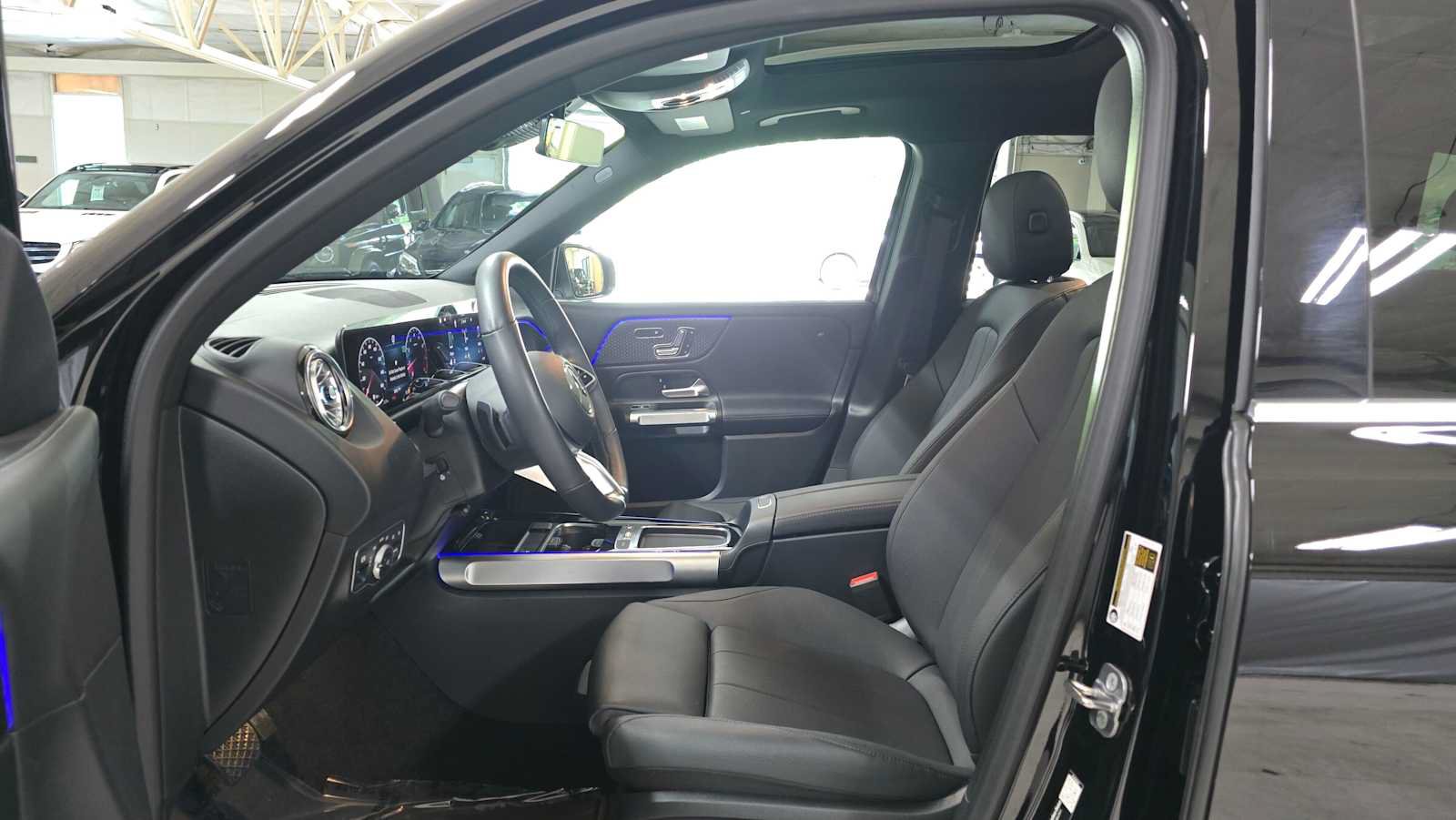 Used 2026 Mercedes-Benz GLB 250 4MATIC image 21