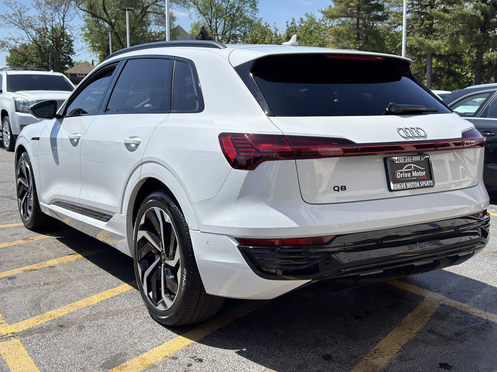 Used 2024 Audi Q8 e-tron Premium Plus w/ Premium Plus Package AWD/4WD image 5