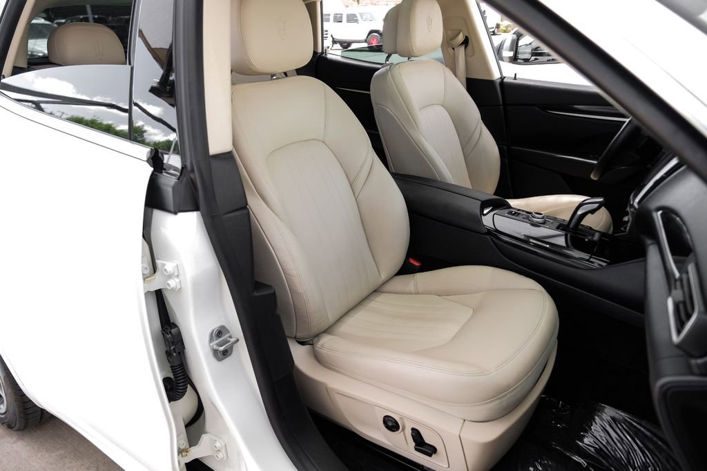 Used 2019 Maserati Levante image 39