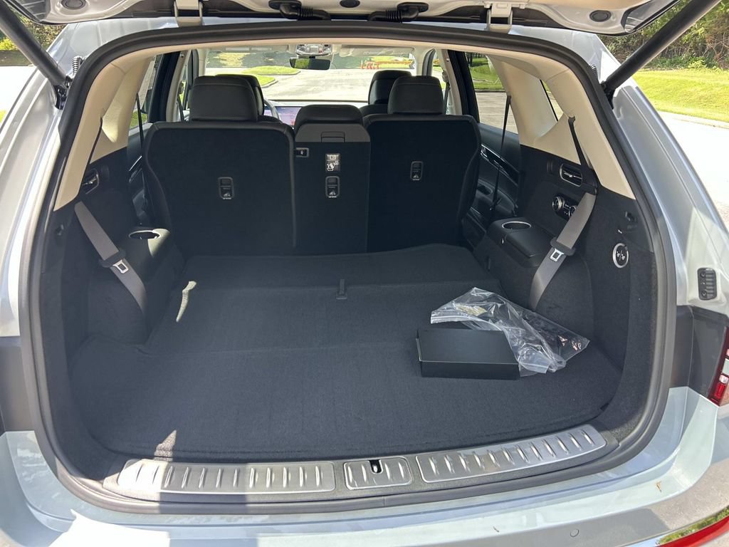 New 2027 Genesis GV80 2.5T AWD/4WD image 13