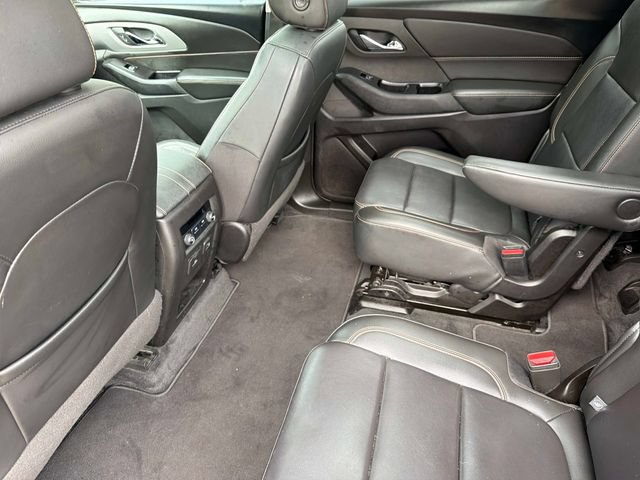 Used 2020 Chevrolet Traverse LT w/ LT Premium Package AWD/4WD image 14