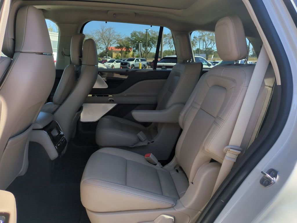 Used 2022 Lincoln Aviator Reserve w/ Equipment Group 201A image 13