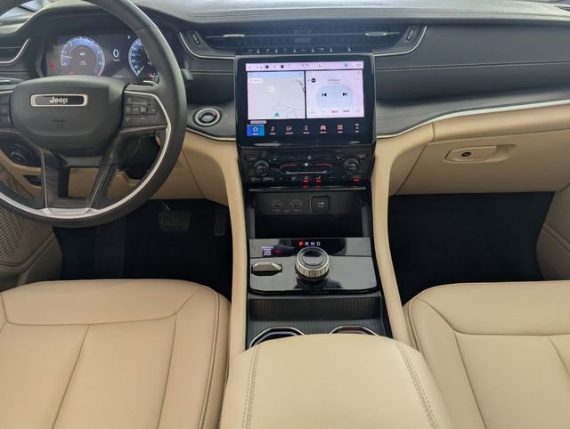 Used 2024 Jeep Grand Cherokee Limited image 25
