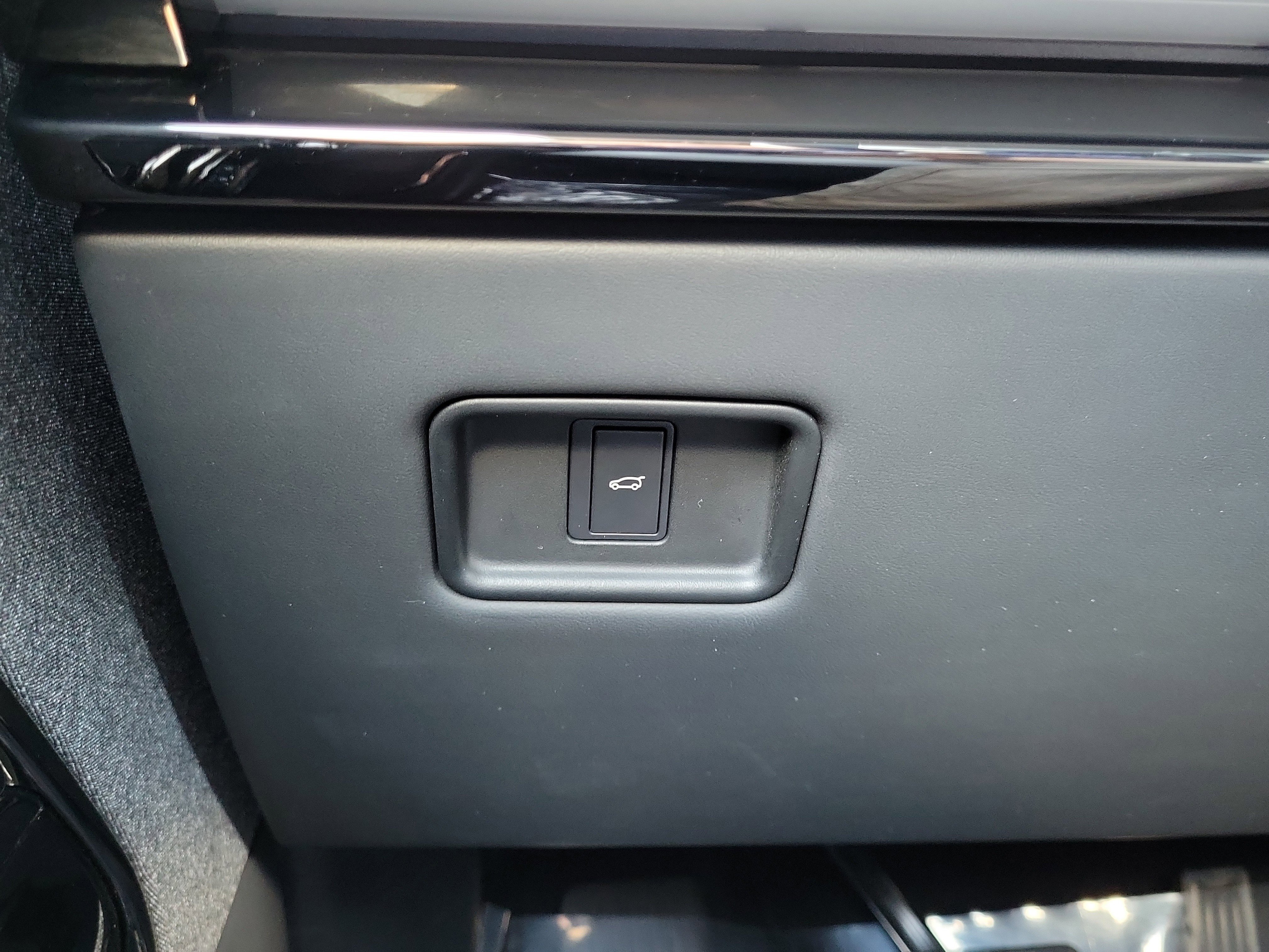 Used 2023 Land Rover Range Rover Sport SE Dynamic image 20