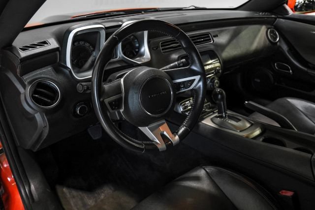 Used 2010 Chevrolet Camaro SS w/ LPO, Ground Effects Package RWD image 4