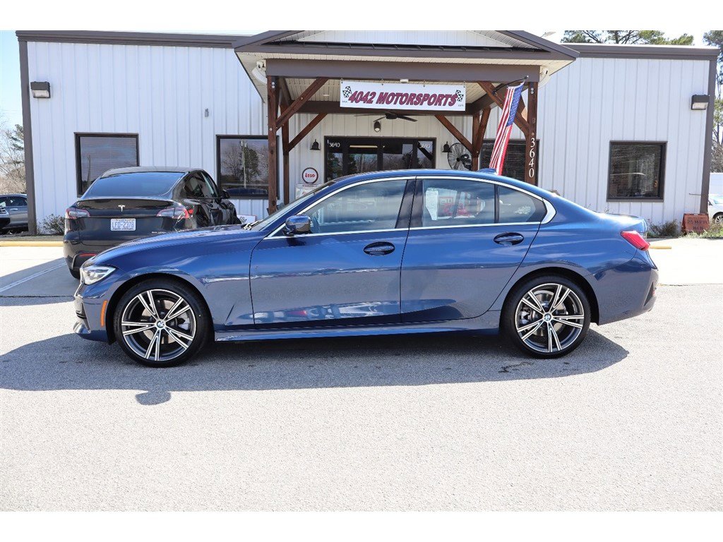 Used 2021 BMW 330i xDrive Sedan AWD/4WD image 2