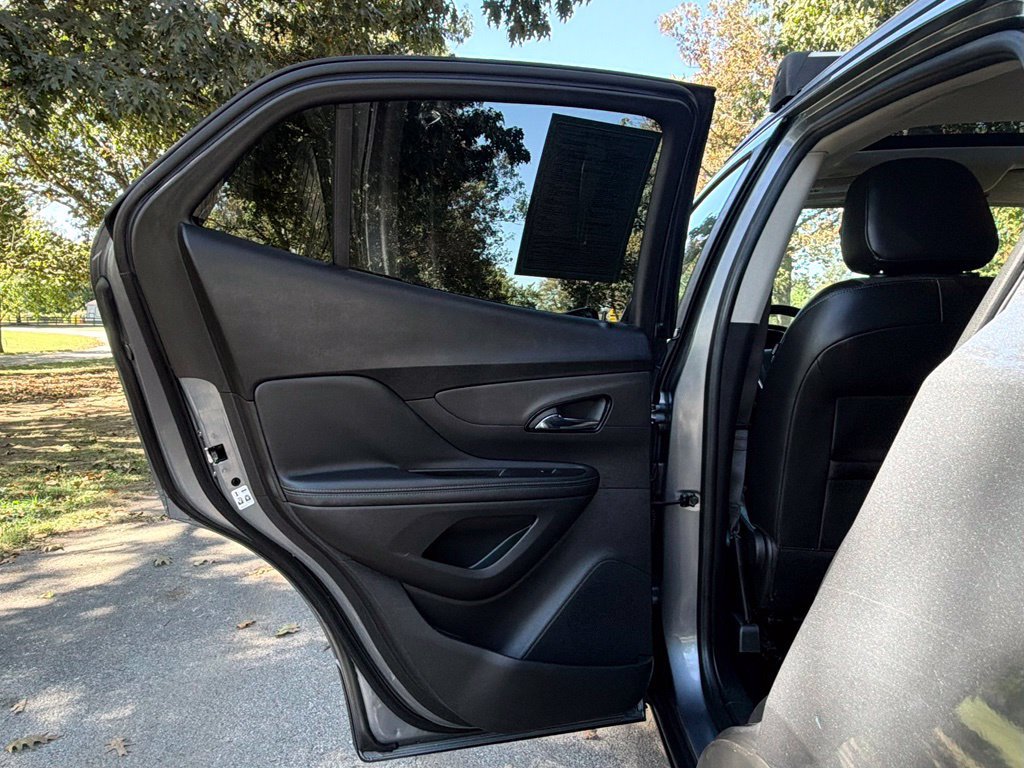Used 2020 Buick Encore Preferred w/ LPO, Road Trip Package FWD image 31