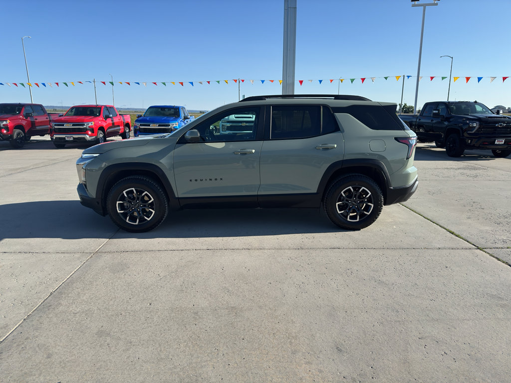 Used 2025 Chevrolet Equinox ACTIV w/ Safety and Technology Package image 2