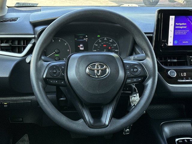 Used 2025 Toyota Corolla LE FWD image 7