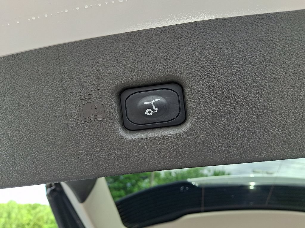Certified 2023 Lincoln Nautilus Reserve AWD/4WD image 29