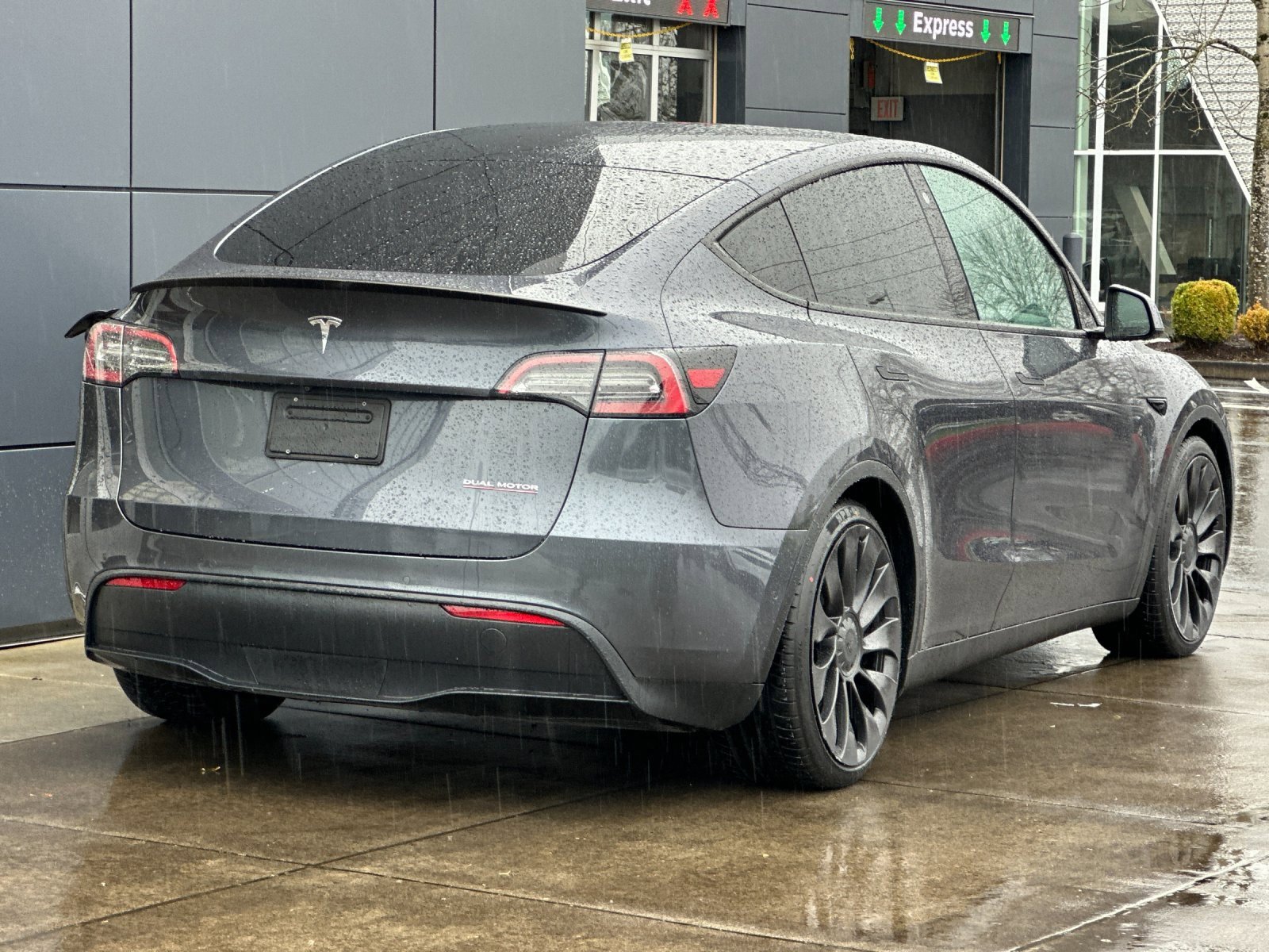 Used 2021 Tesla Model Y Performance image 3