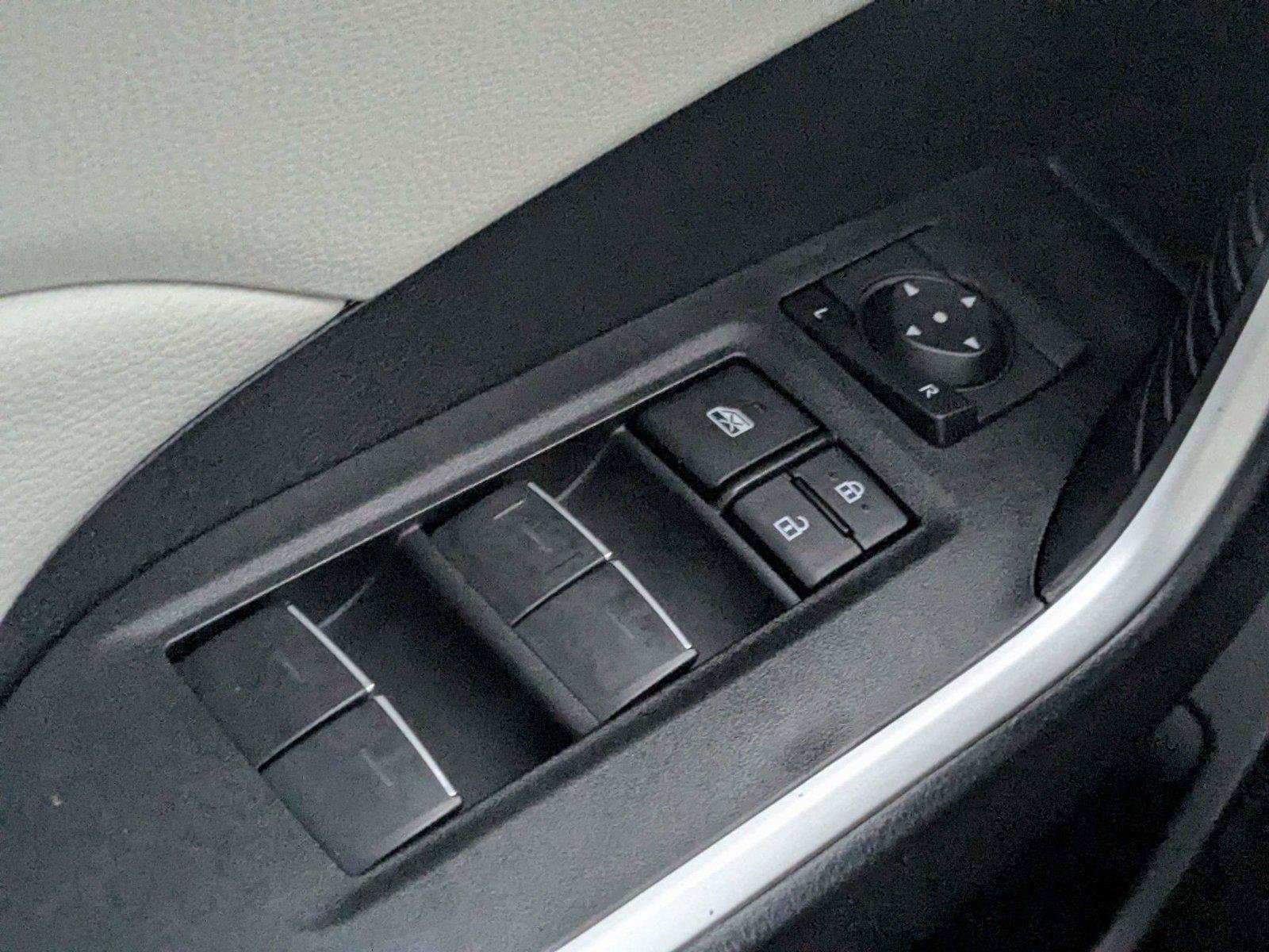 Used 2025 Toyota RAV4 XLE w/ Convenience Package FWD image 17