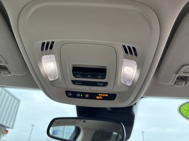 Used 2021 Buick Envision Essence image 8