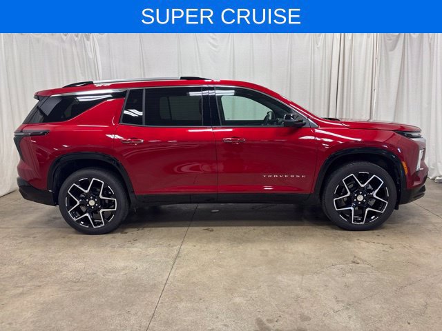 Used 2026 Chevrolet Traverse High Country w/ LPO, Floor Liner Package AWD/4WD image 2