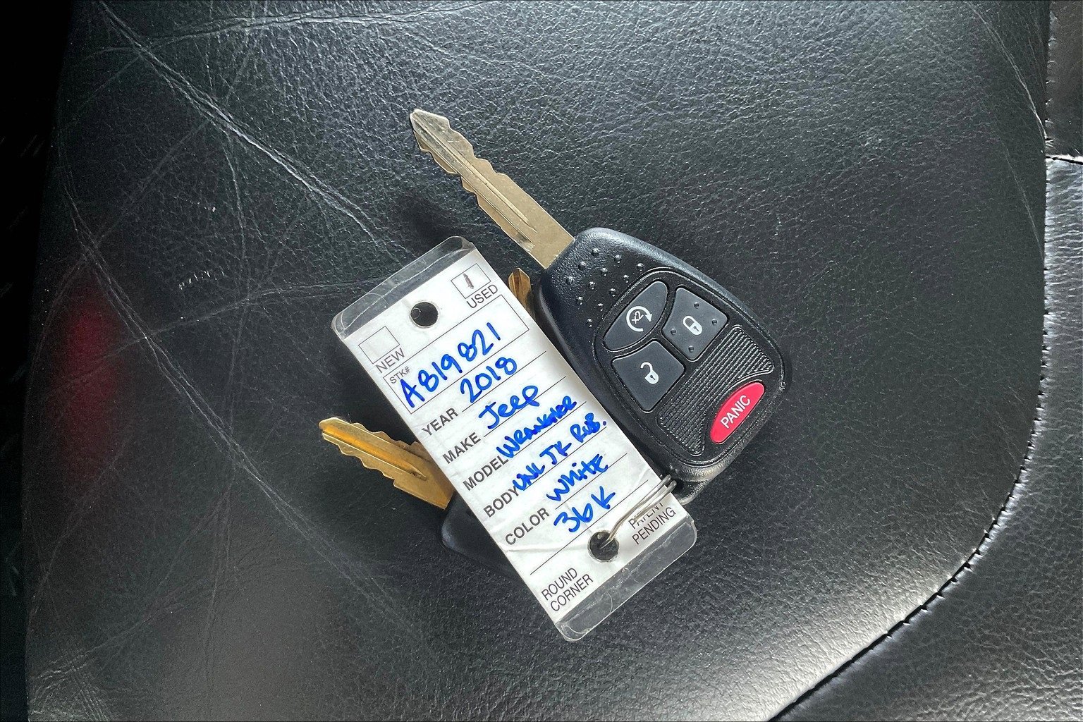 Used 2018 Jeep Wrangler Unlimited Rubicon w/ Cold Weather Group image 27