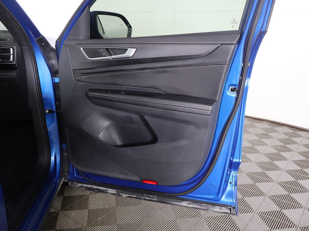 Used 2024 Volkswagen Atlas Cross Sport SEL R-Line image 25