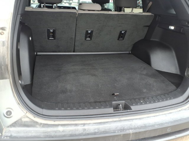 Used 2025 GMC Terrain Elevation w/ Technology Package II AWD/4WD image 20