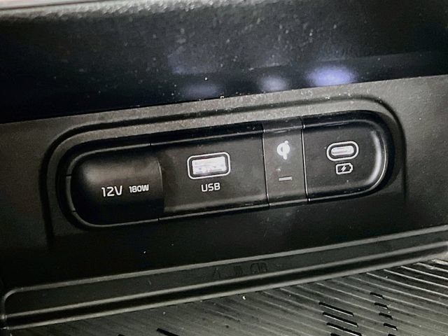 Used 2025 Kia Sportage EX FWD image 21