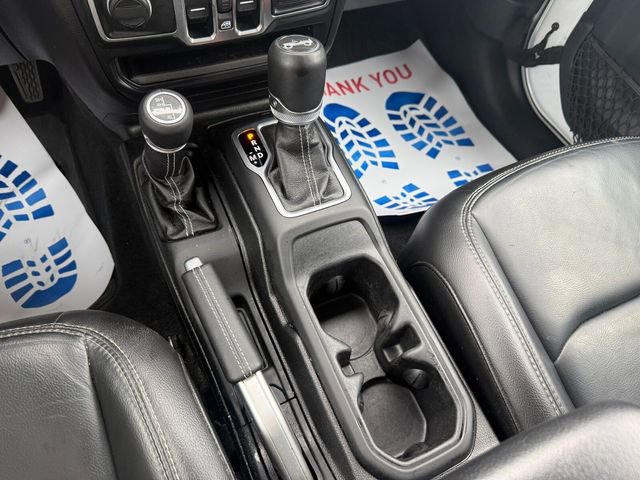 Used 2018 Jeep Wrangler Unlimited Sahara image 19