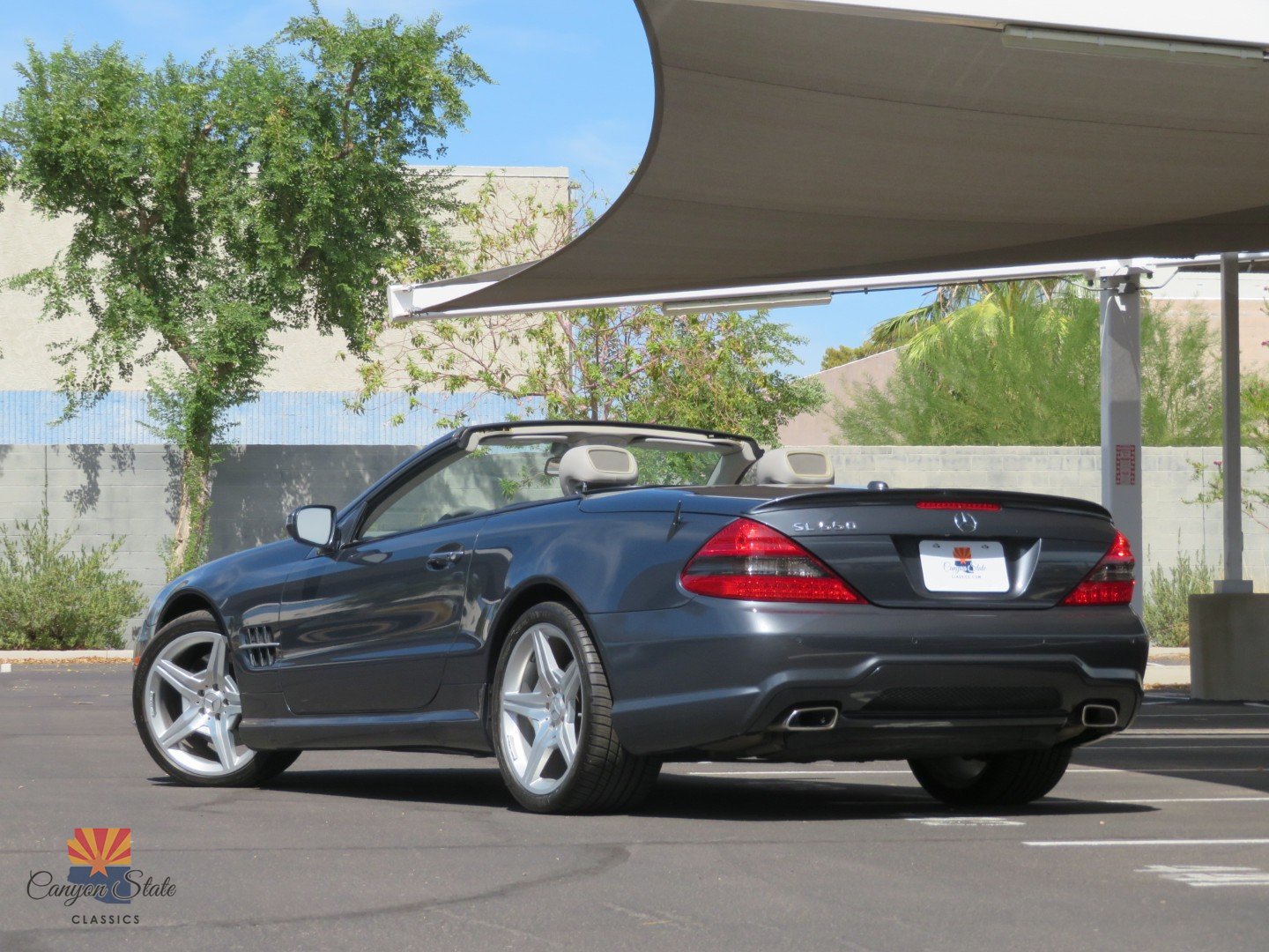 Used 2009 Mercedes-Benz SL 550 w/ Premium I Pkg image 4