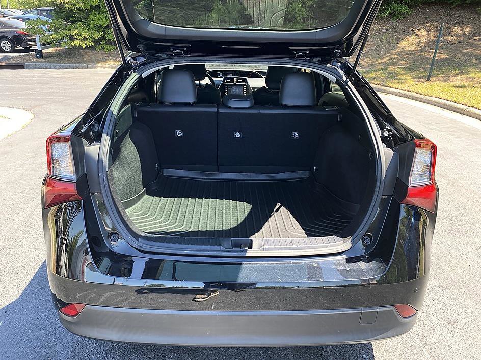 Certified 2022 Toyota Prius FWD image 22