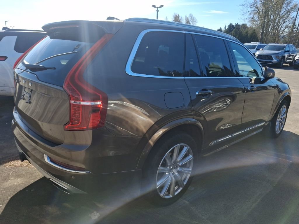 Used 2016 Volvo XC90 T8 Inscription w/ Vision Package image 6