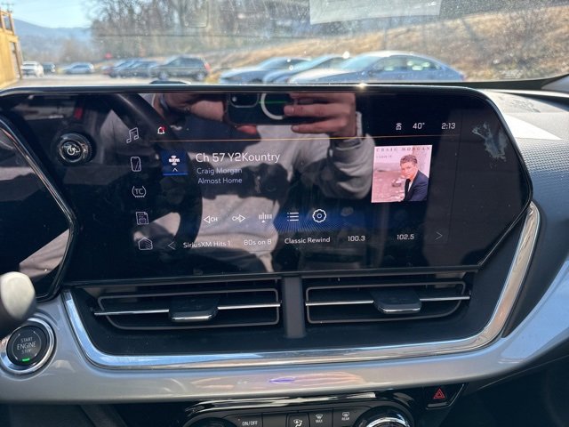 Used 2024 Chevrolet Trax LT w/ LT Convenience Package image 26