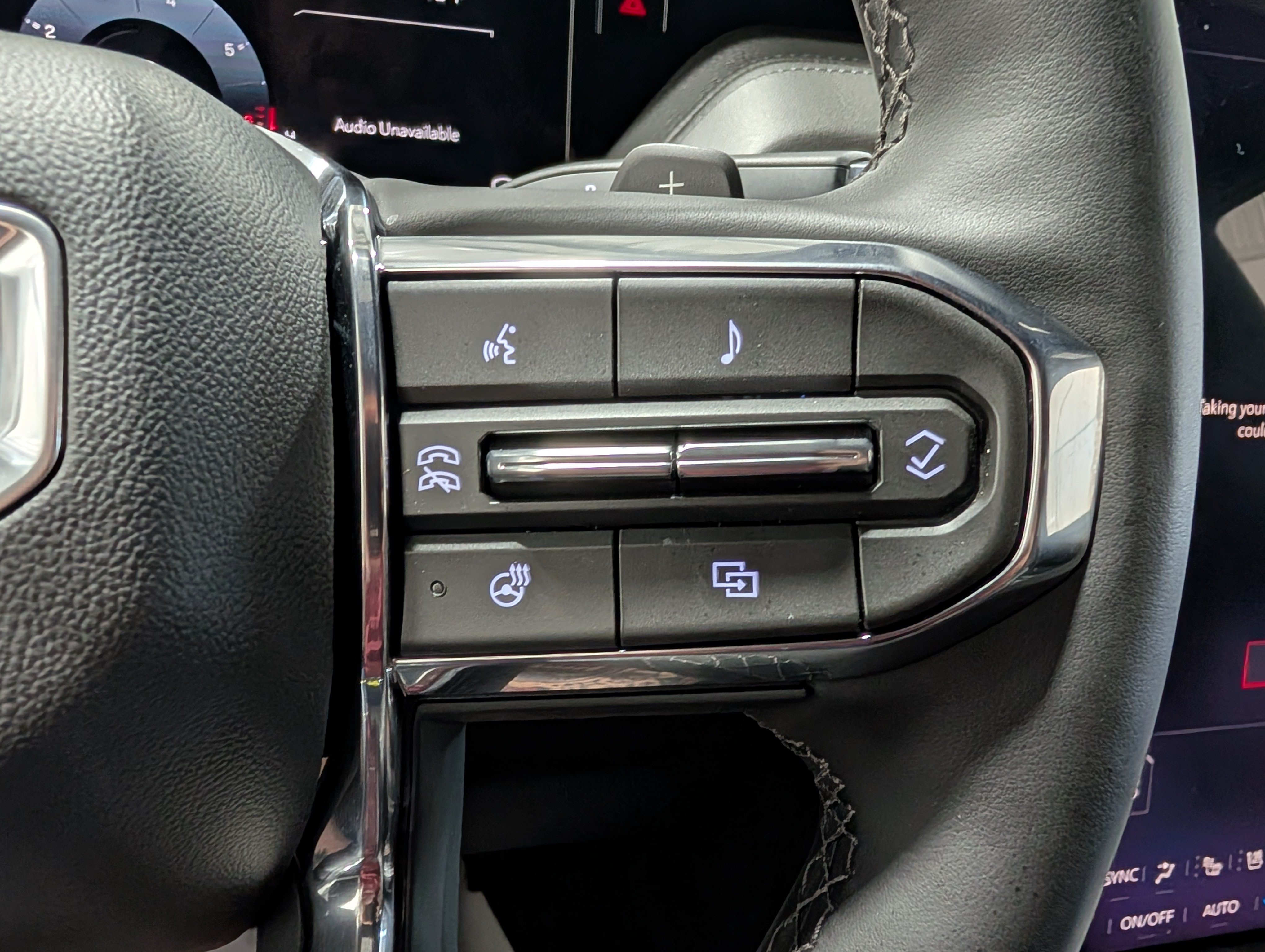 Used 2026 GMC Yukon Denali w/ Advanced Technology Package AWD/4WD image 25