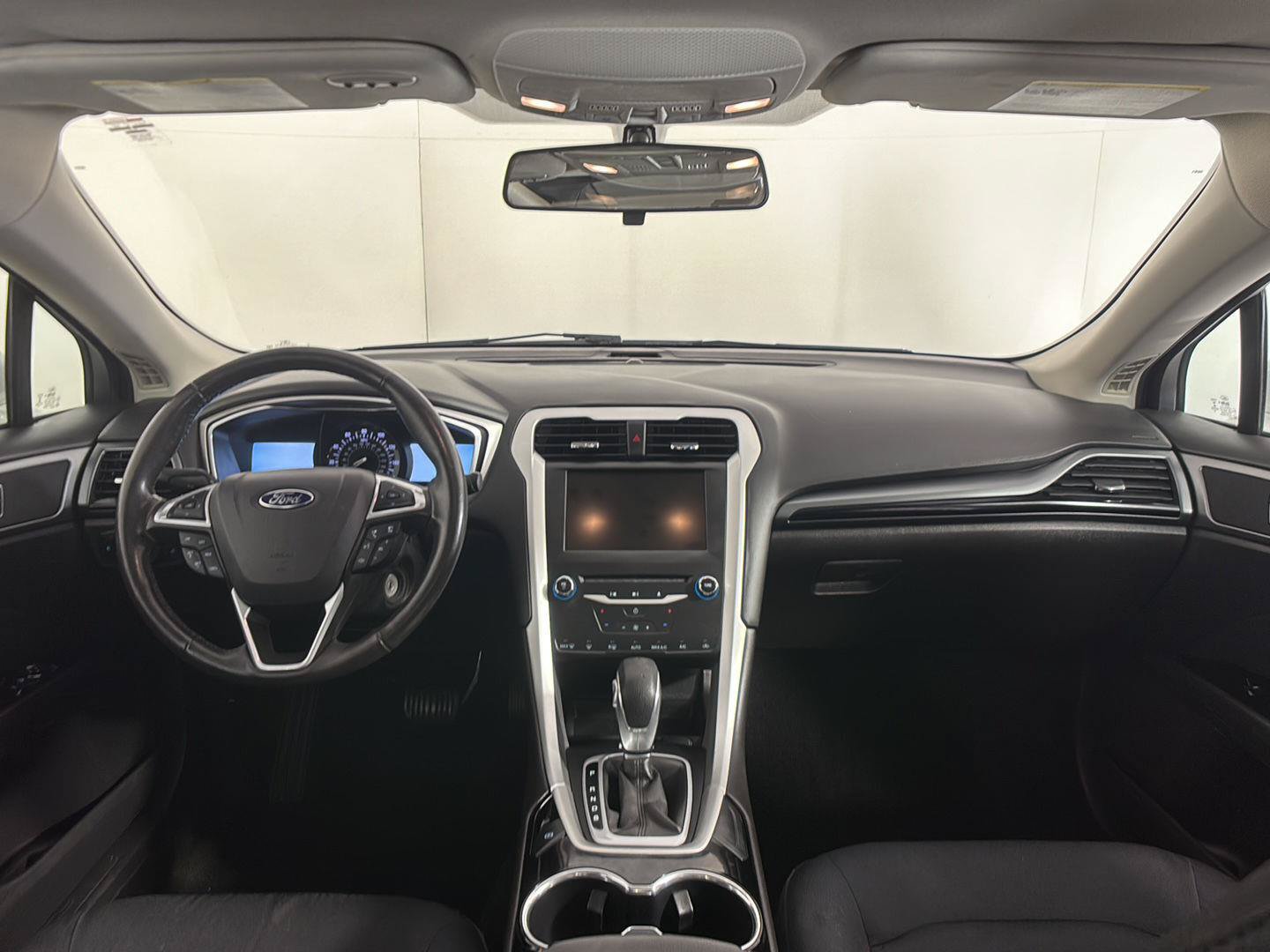 Used 2015 Ford Fusion SE FWD image 20