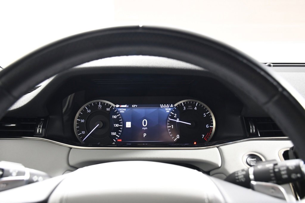Used 2023 Land Rover Range Rover Evoque R-Dynamic SE image 31