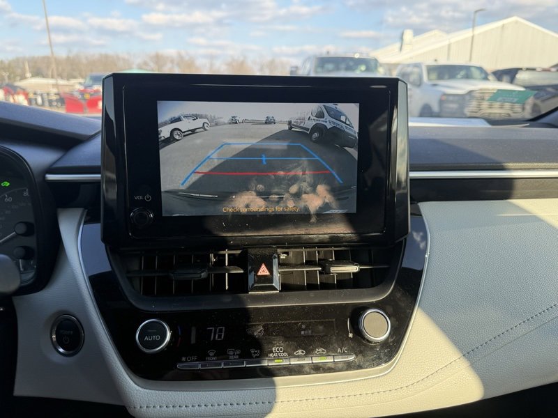Used 2024 Toyota Corolla SE image 13