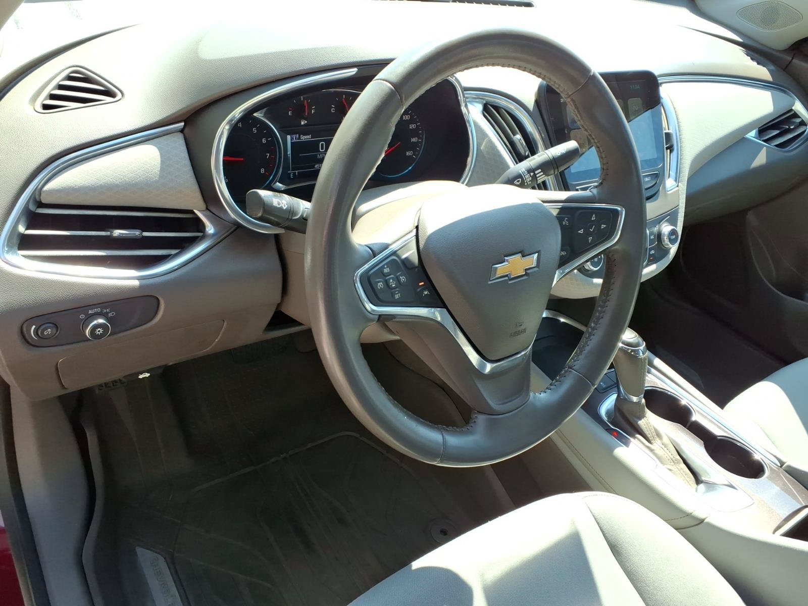 Used 2018 Chevrolet Malibu LT w/ Driver Confidence Package FWD image 8