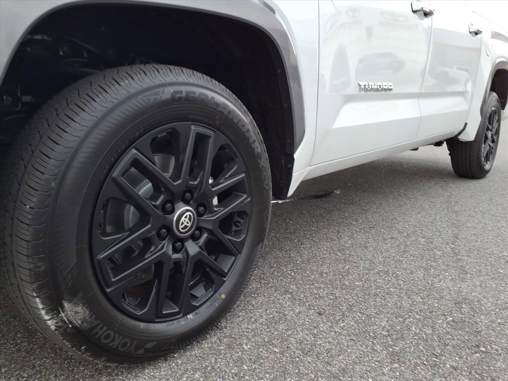 Used 2024 Toyota Tundra Limited image 9