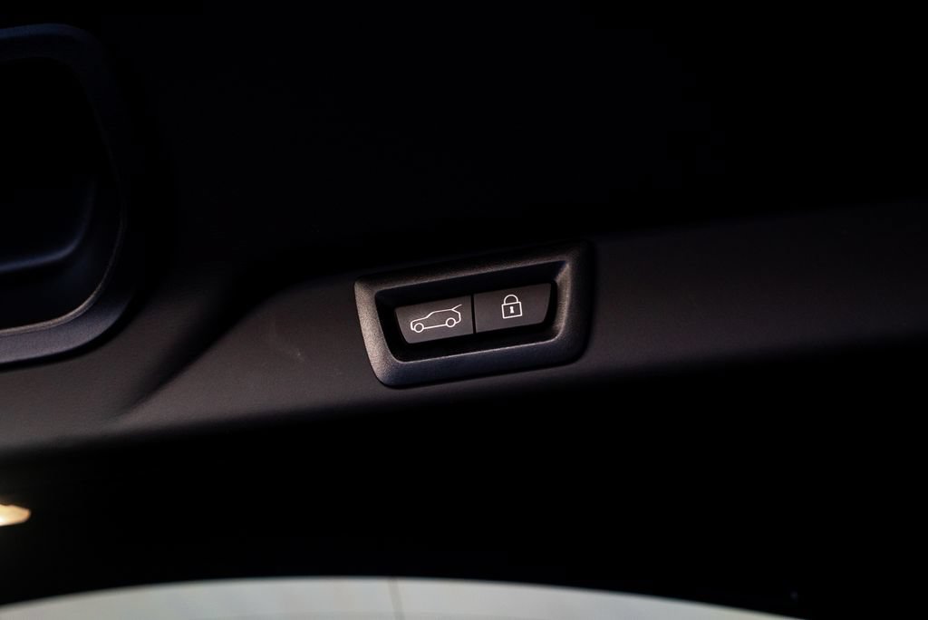 Used 2022 Rolls-Royce Cullinan w/ Cullinan Package AWD/4WD image 54