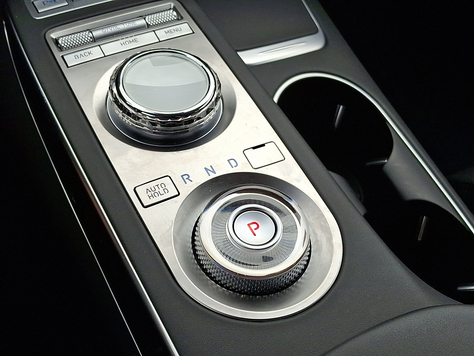 Used 2025 Genesis GV70 2.5T image 14