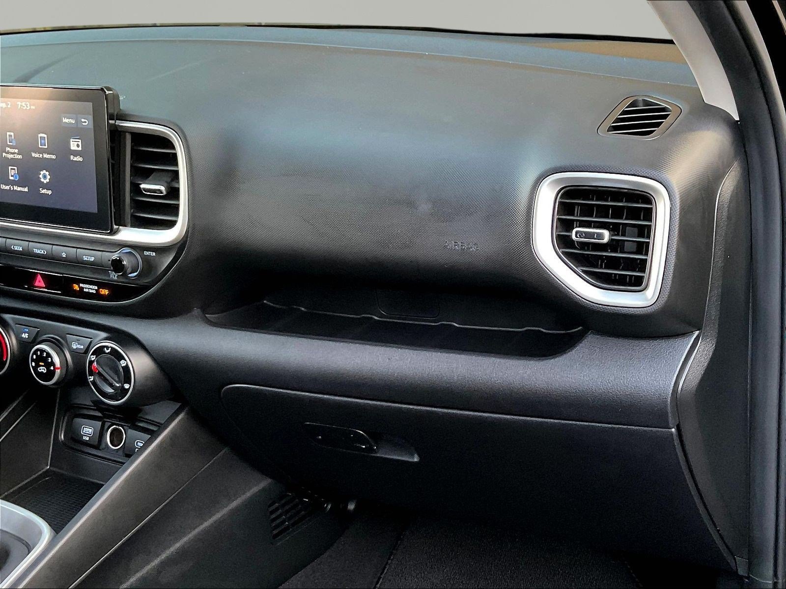 Used 2025 Hyundai Venue SE FWD image 24