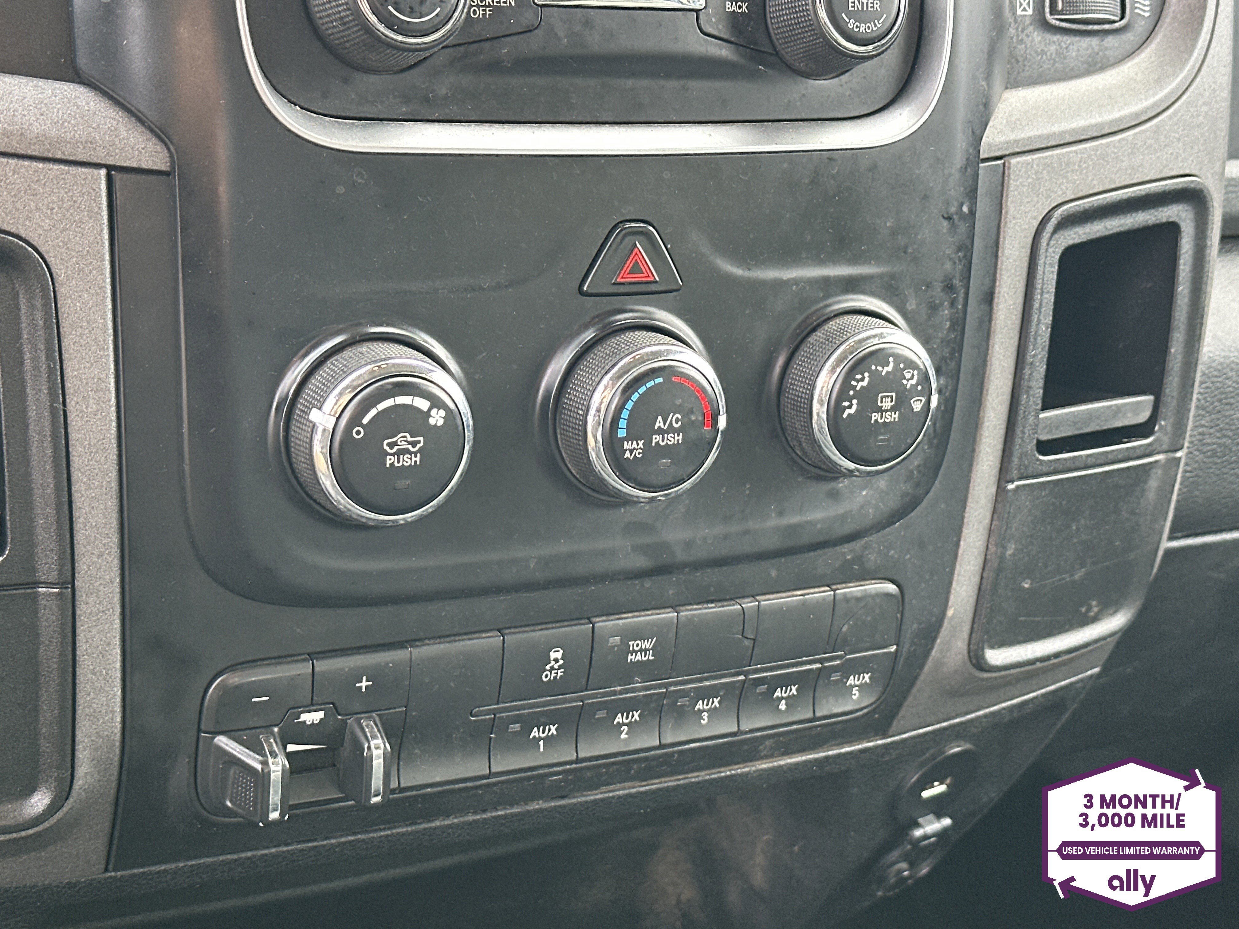 Used 2018 RAM 3500 Tradesman w/ Chrome Appearance Group AWD/4WD image 22