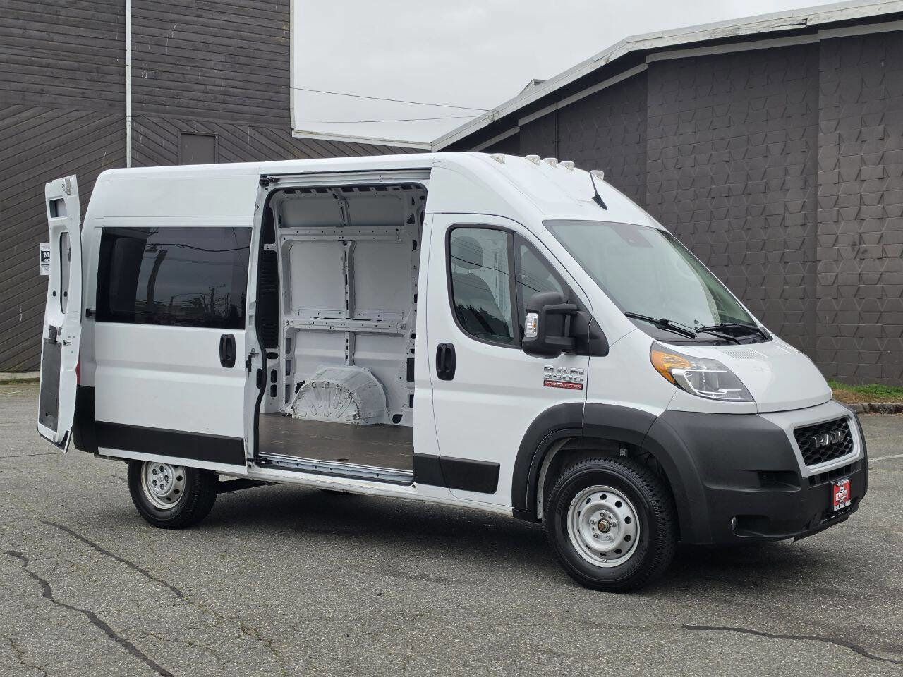 Used 2022 RAM ProMaster 3500 w/ Interior LED Lighting Group FWD image 10