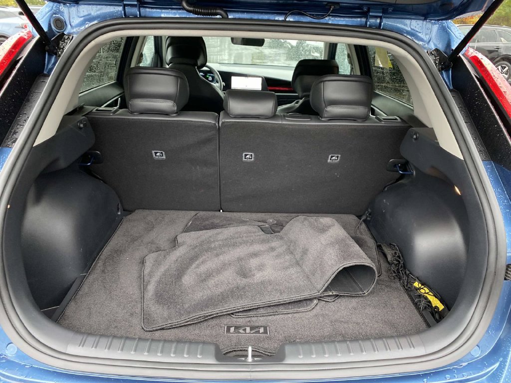 Used 2024 Kia Niro EX FWD image 6