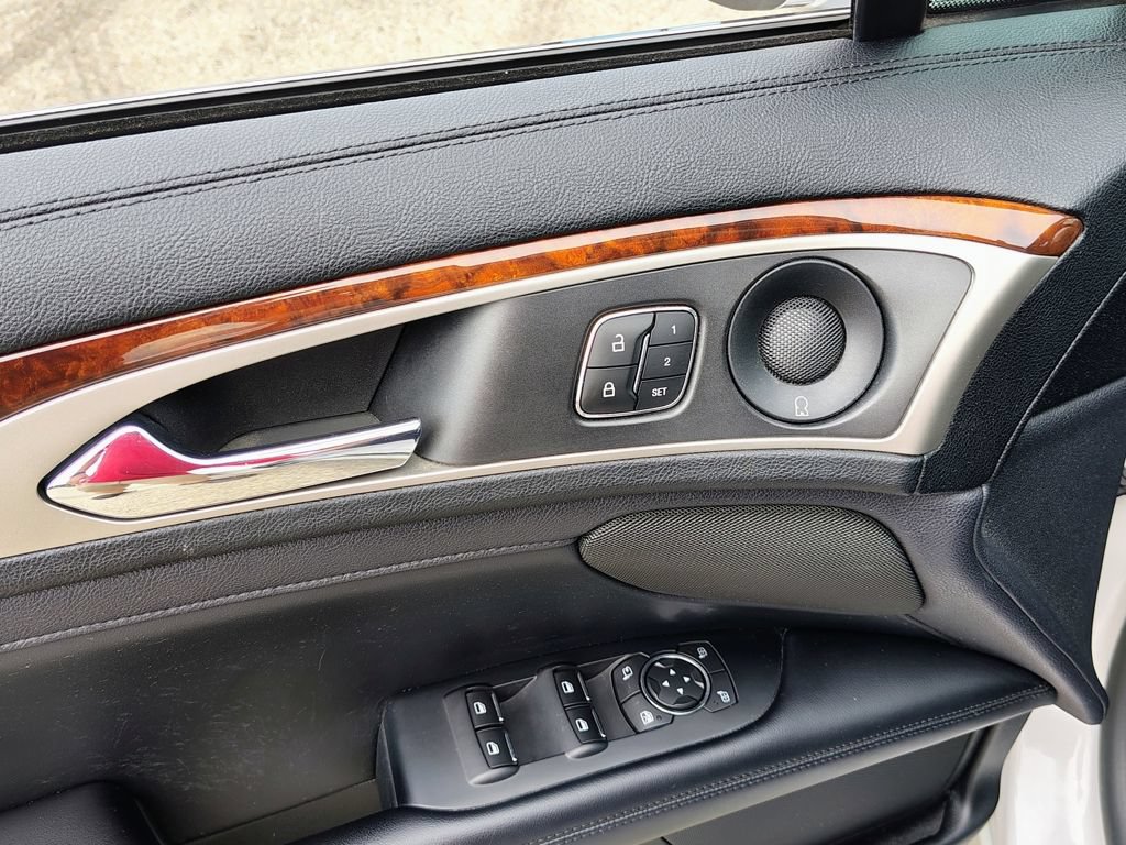 Used 2019 Lincoln MKZ Reserve AWD/4WD image 16