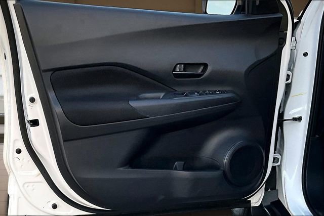 Used 2024 Nissan Kicks S image 23