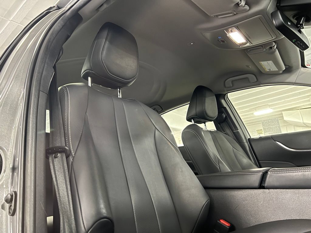 Certified 2022 Toyota Mirai w/ Advanced Technology Package RWD image 23