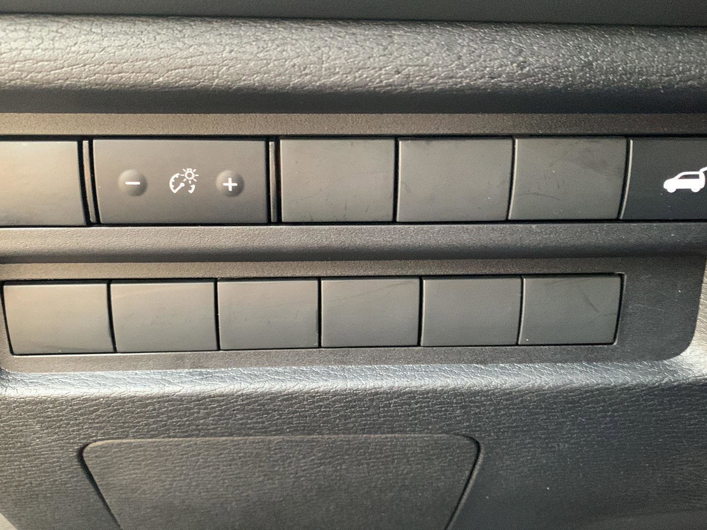 Used 2024 Mitsubishi Outlander SE image 10