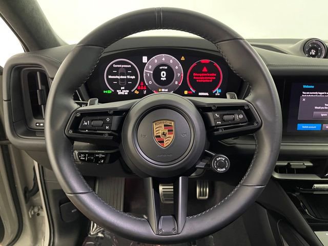 Used 2025 Porsche Cayenne GTS image 36