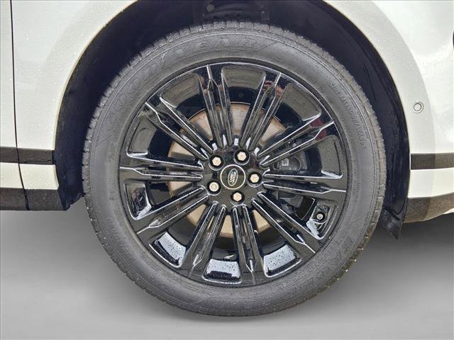 Certified 2026 Land Rover Range Rover Evoque Dynamic SE AWD/4WD image 25