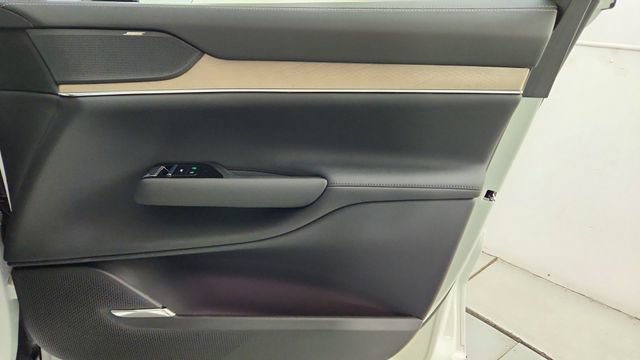 New 2026 Volvo EX90 Plus RWD image 39