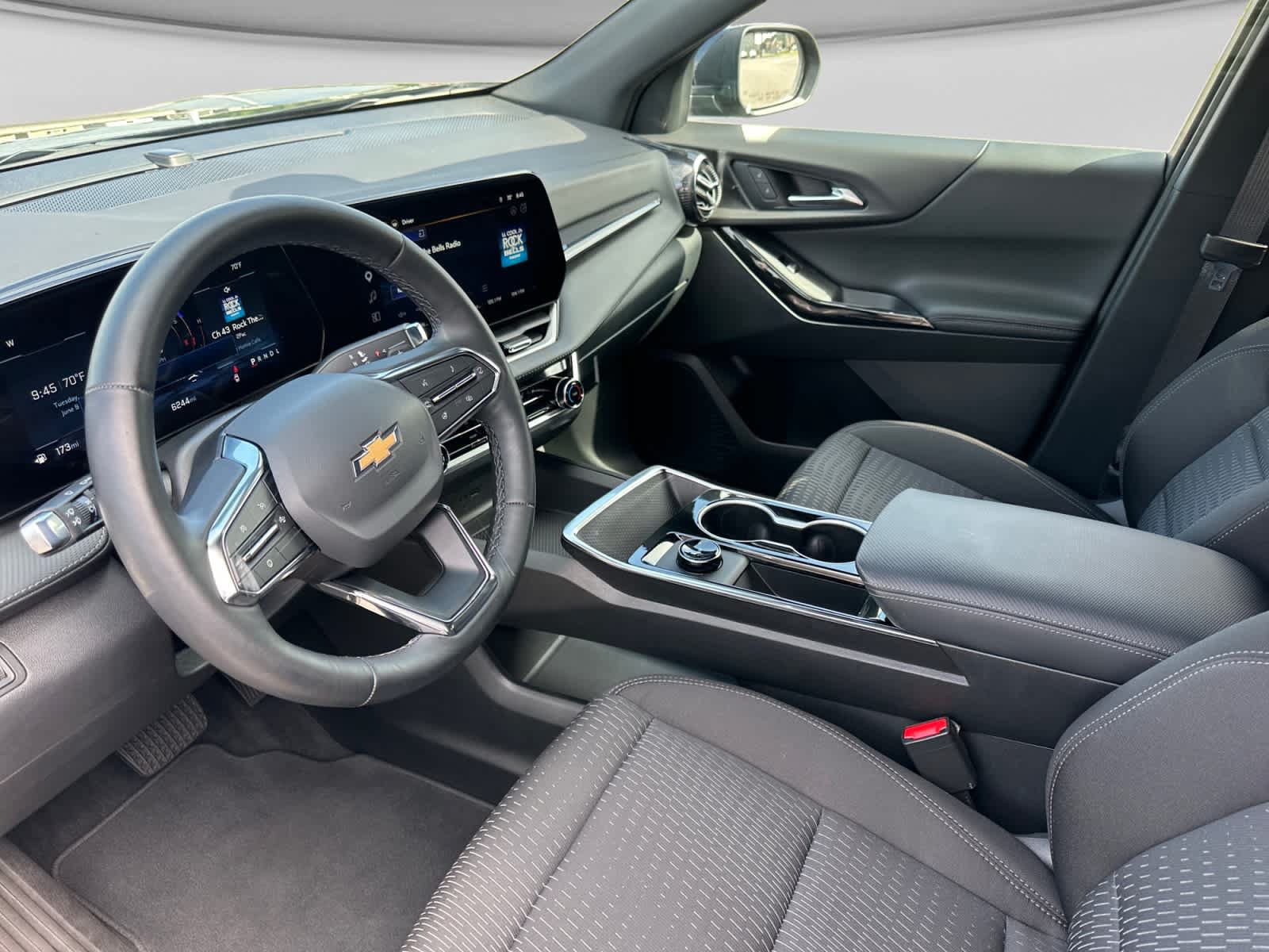 Used 2026 Chevrolet Equinox LT FWD image 10